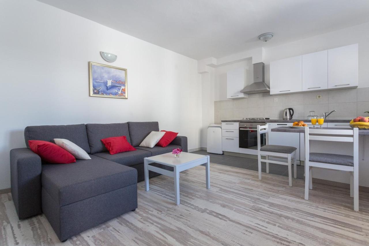 Apartments Oleander Sea View 察夫塔特 外观 照片
