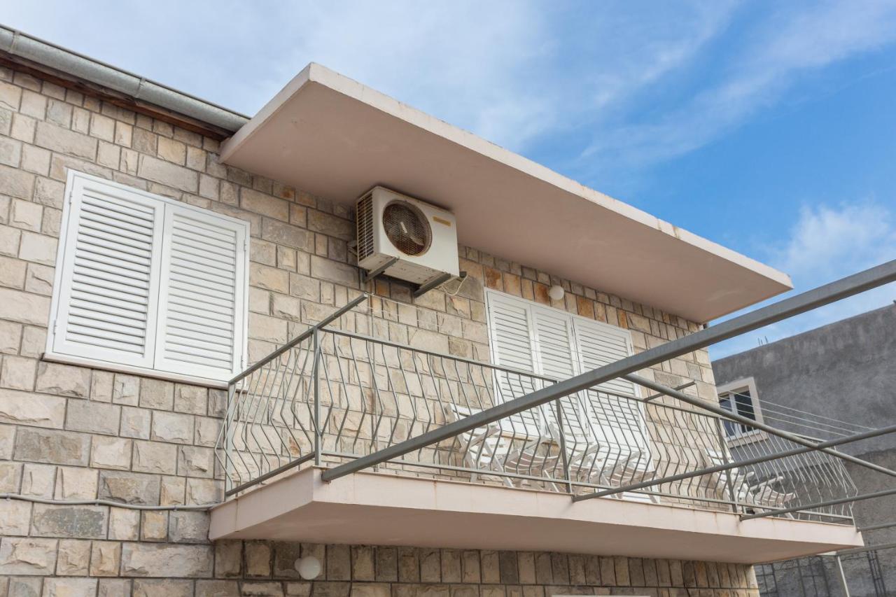 Apartments Oleander Sea View 察夫塔特 外观 照片